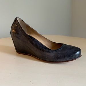 Frye Carson Wedge Pump Navy Size 9.5